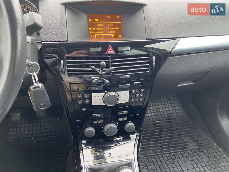 Универсал Opel Astra 2009 в Полтаве