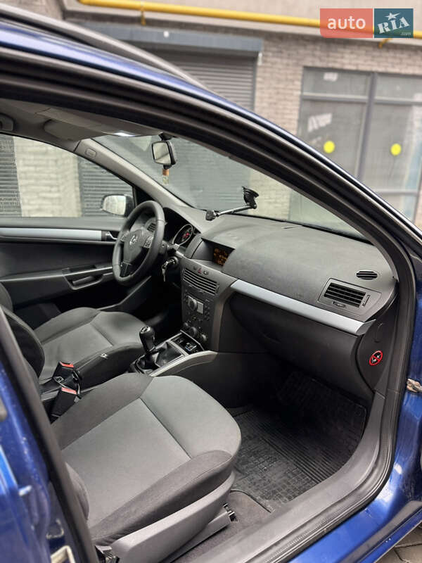 Универсал Opel Astra 2006 в Хмельницком