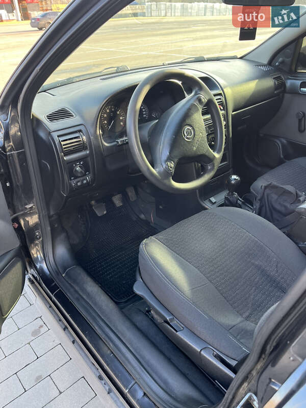 Седан Opel Astra 2007 в Сумах