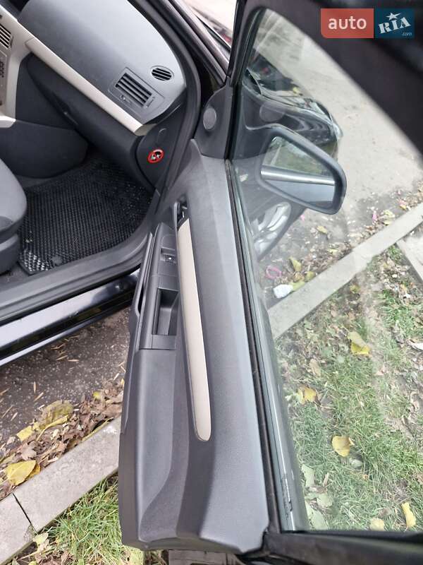 Универсал Opel Astra 2008 в Полтаве