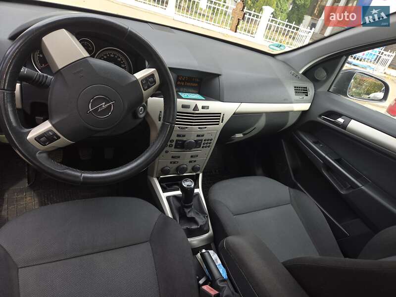 Універсал Opel Astra 2007 в Сторожинці