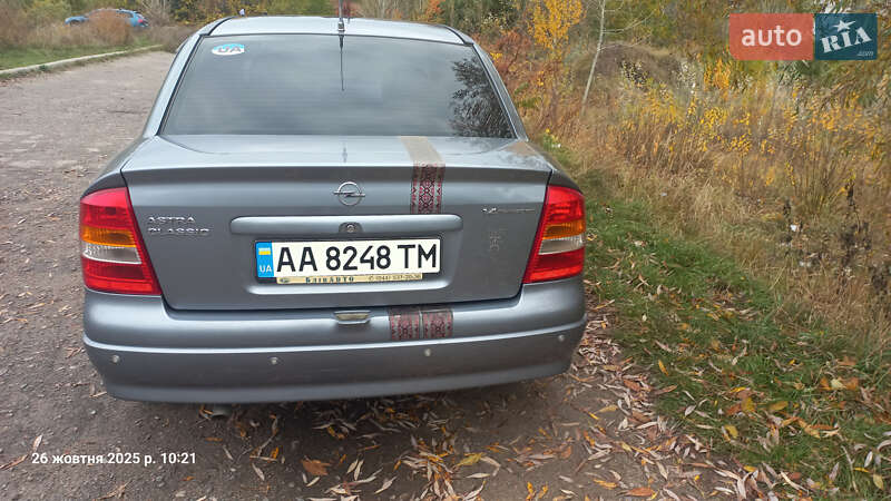 Седан Opel Astra 2006 в Киеве