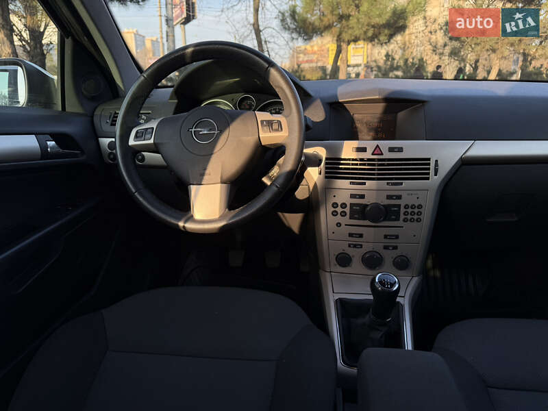 Универсал Opel Astra 2008 в Одессе