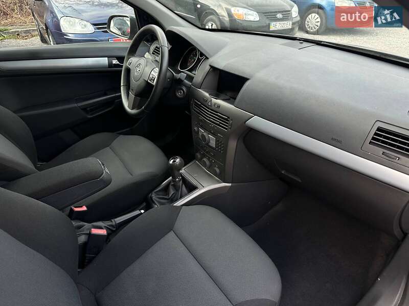 Универсал Opel Astra 2006 в Каменском