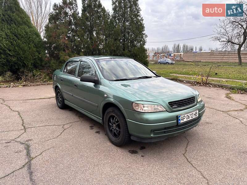 Седан Opel Astra 2005 в Запорожье