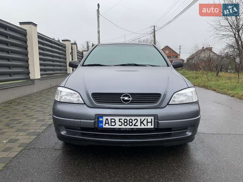Седан Opel Astra 2008 в Виннице