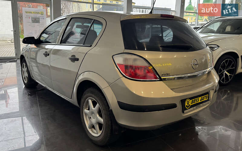 Хетчбек Opel Astra 2005 в Шептицькому