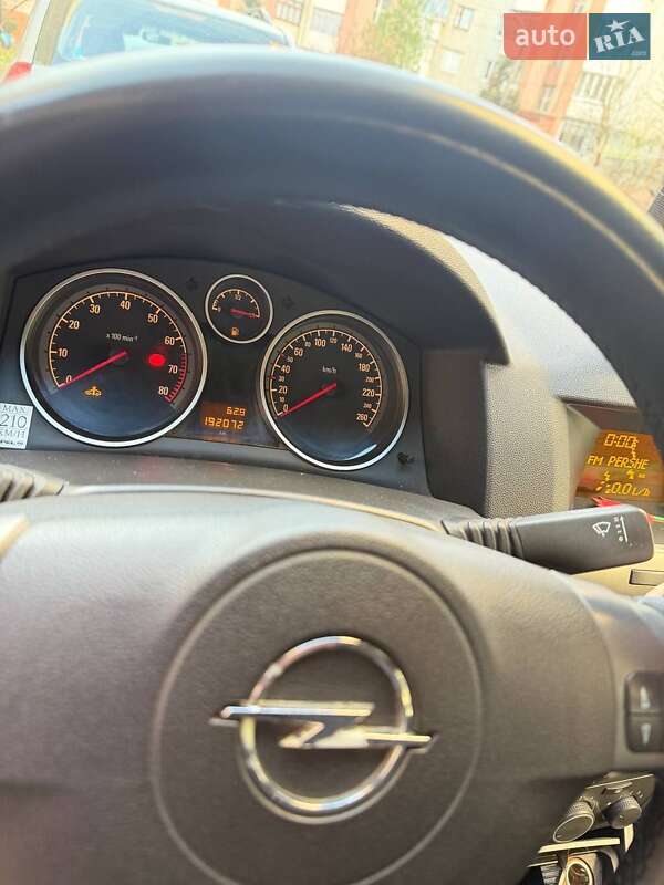 Универсал Opel Astra 2004 в Львове