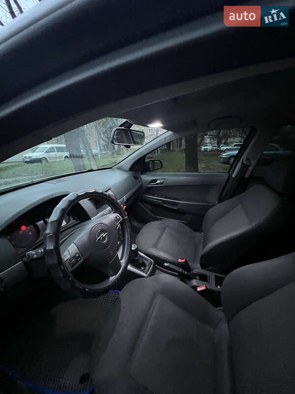 Універсал Opel Astra 2006 в Кам'янець-Подільському