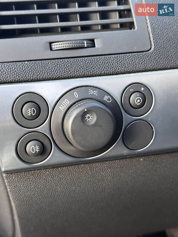 Універсал Opel Astra 2010 в Харкові