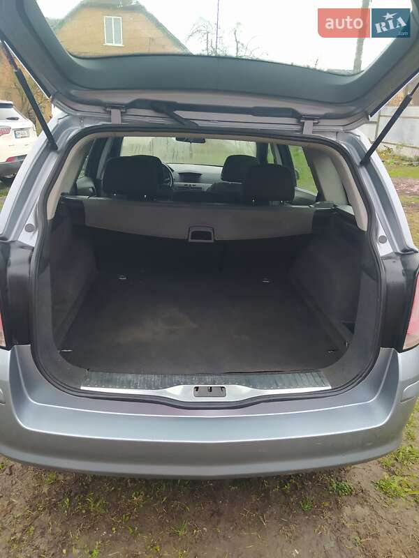 Универсал Opel Astra 2005 в Бердичеве