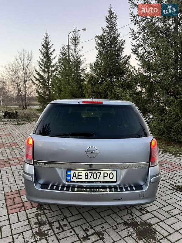 Універсал Opel Astra 2005 в Запоріжжі