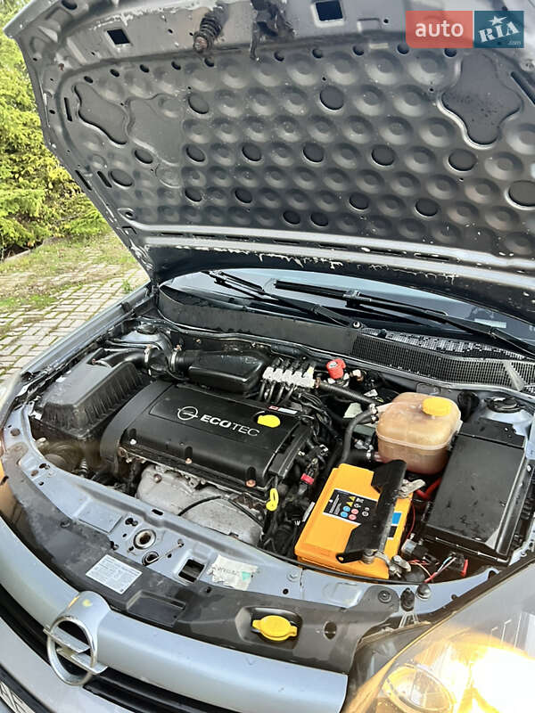 Універсал Opel Astra 2005 в Запоріжжі