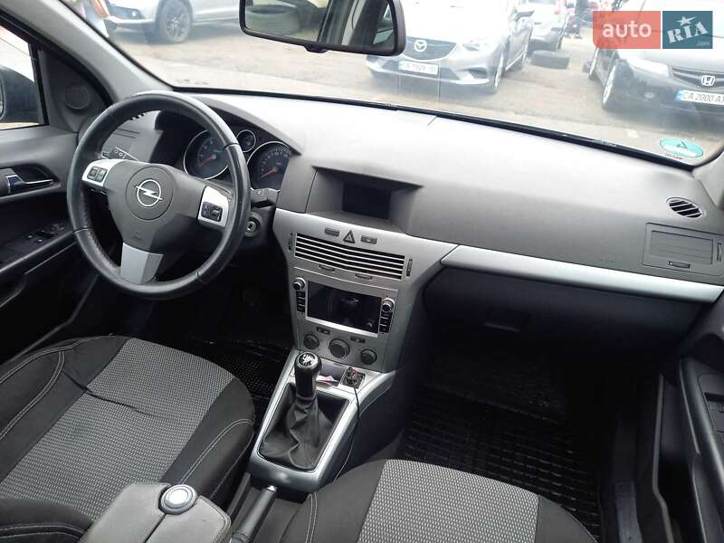 Универсал Opel Astra 2009 в Черкассах