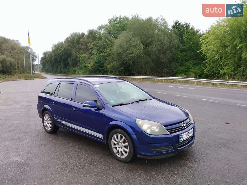 Универсал Opel Astra 2005 в Самборе