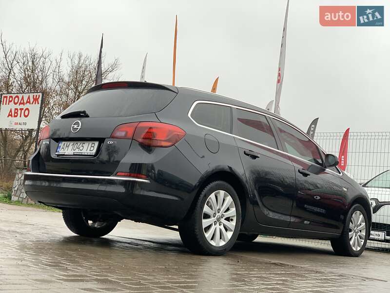 Универсал Opel Astra 2014 в Бердичеве