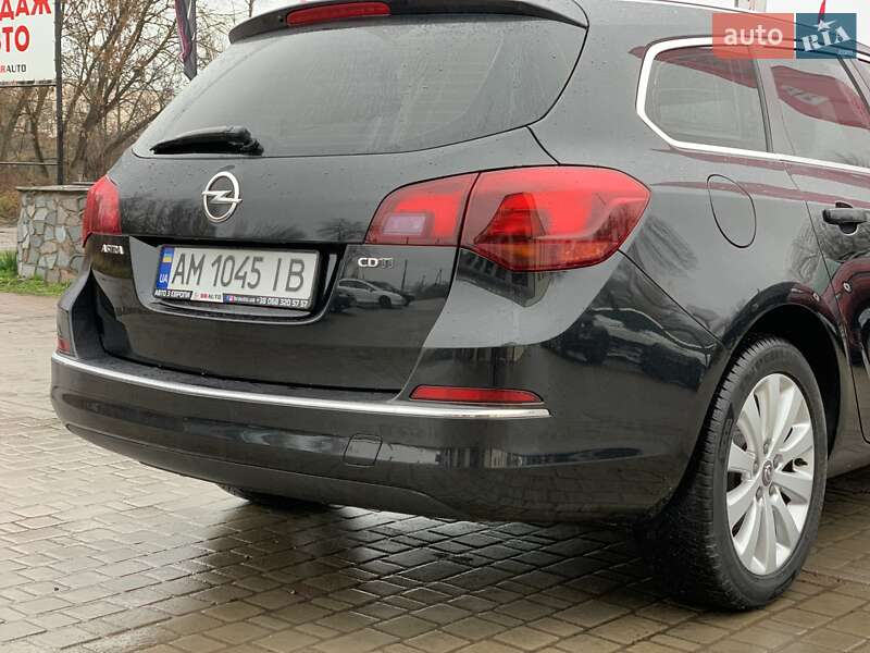 Универсал Opel Astra 2014 в Бердичеве