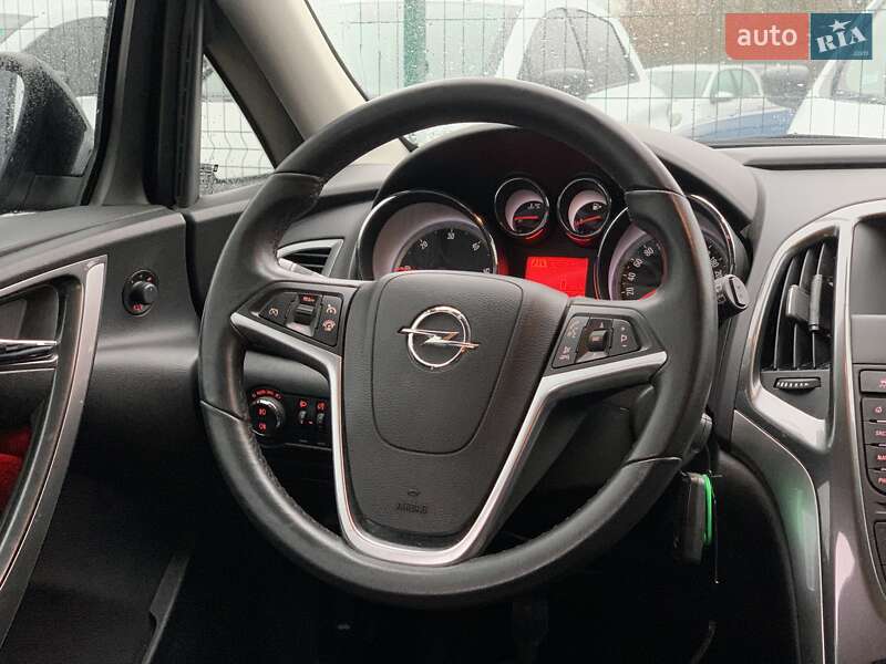 Универсал Opel Astra 2014 в Бердичеве