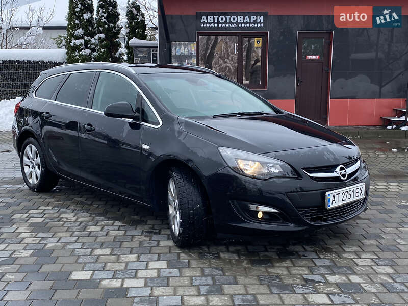 Универсал Opel Astra 2014 в Ивано-Франковске