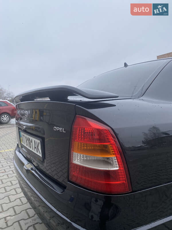 Седан Opel Astra 2007 в Коломые