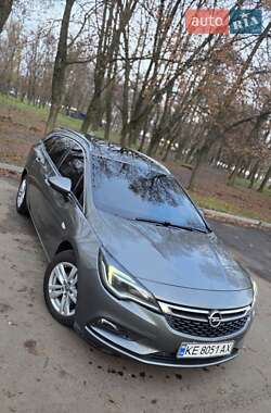 Універсал Opel Astra 2017 в Павлограді