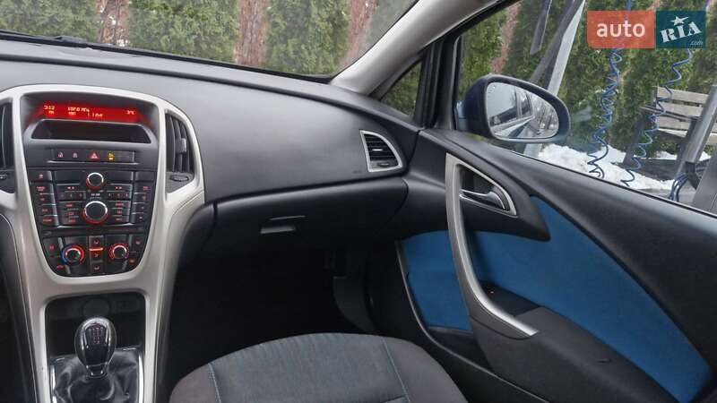 Хетчбек Opel Astra 2010 в Івано-Франківську