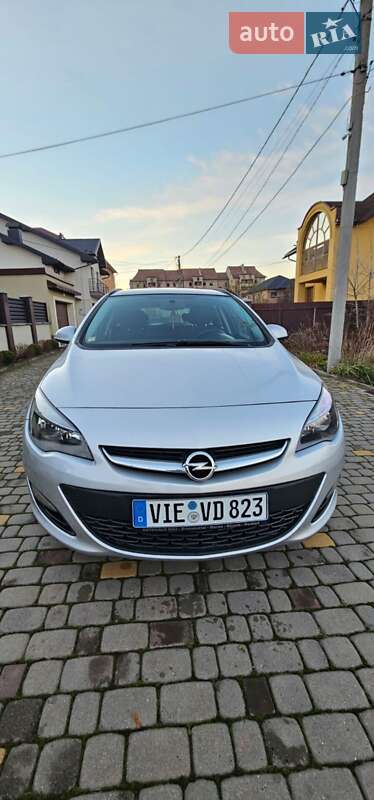 Универсал Opel Astra 2015 в Коломые