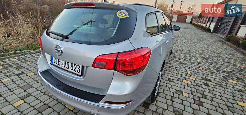 Универсал Opel Astra 2015 в Коломые