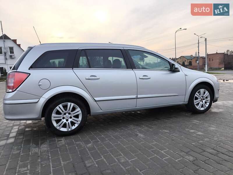 Универсал Opel Astra 2009 в Харькове