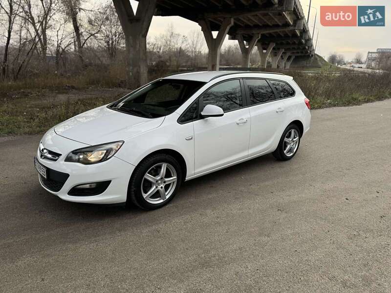 Opel Astra 2014