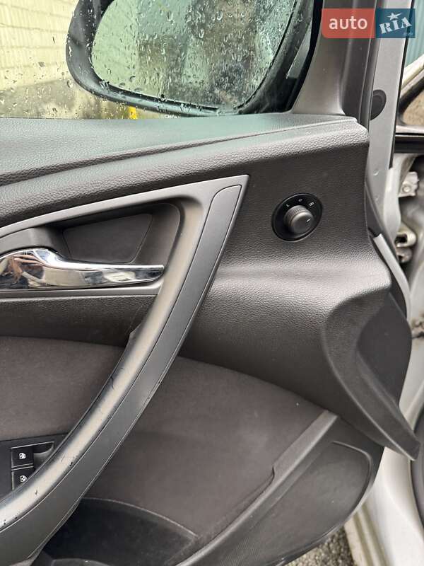 Універсал Opel Astra 2013 в Баранівці фото 6 Універсал Opel Astra 2013 в Баранівці