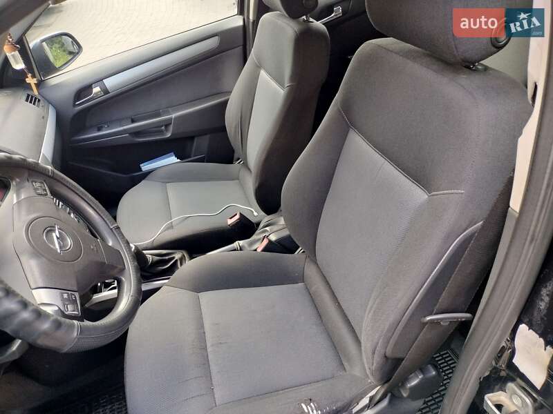 Универсал Opel Astra 2006 в Львове