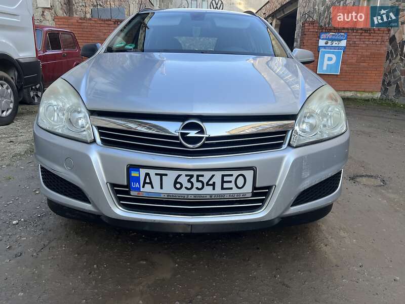 Универсал Opel Astra 2008 в Ивано-Франковске