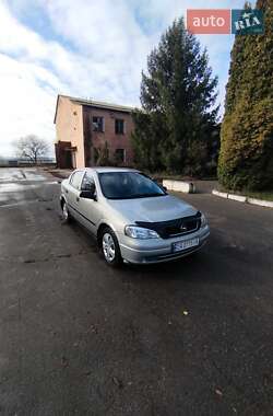 Седан Opel Astra 2008 в Христиновке