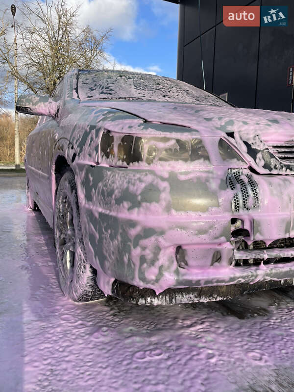 Седан Opel Astra 2005 в Хмельницькому