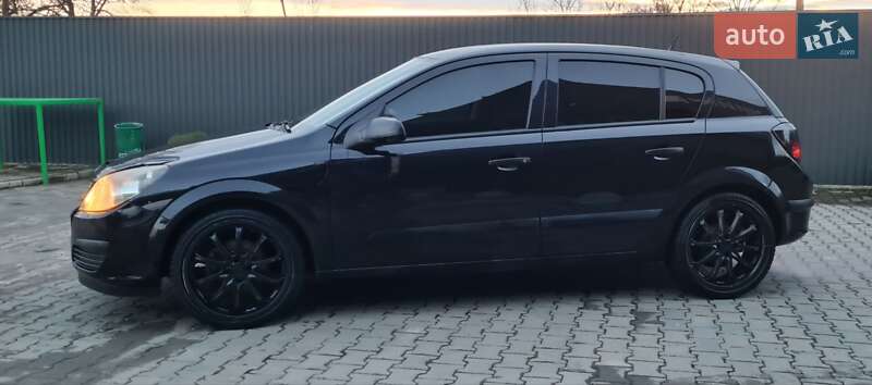 Хэтчбек Opel Astra 2004 в Коломые