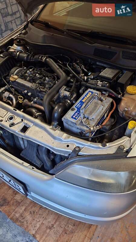 Универсал Opel Astra 2004 в Киеве