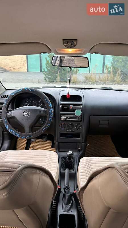 Седан Opel Astra 2008 в Хмельницькому