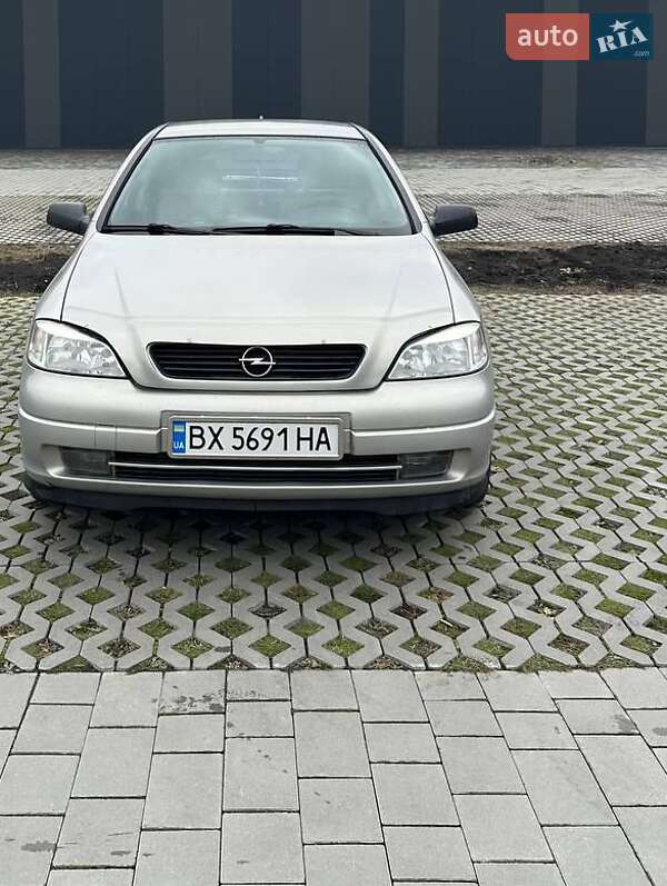 Седан Opel Astra 2008 в Хмельницькому