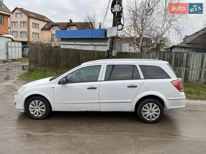 Универсал Opel Astra 2004 в Киеве