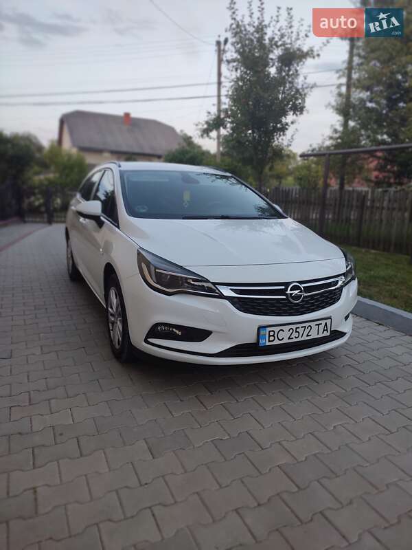 Универсал Opel Astra 2019 в Трускавце