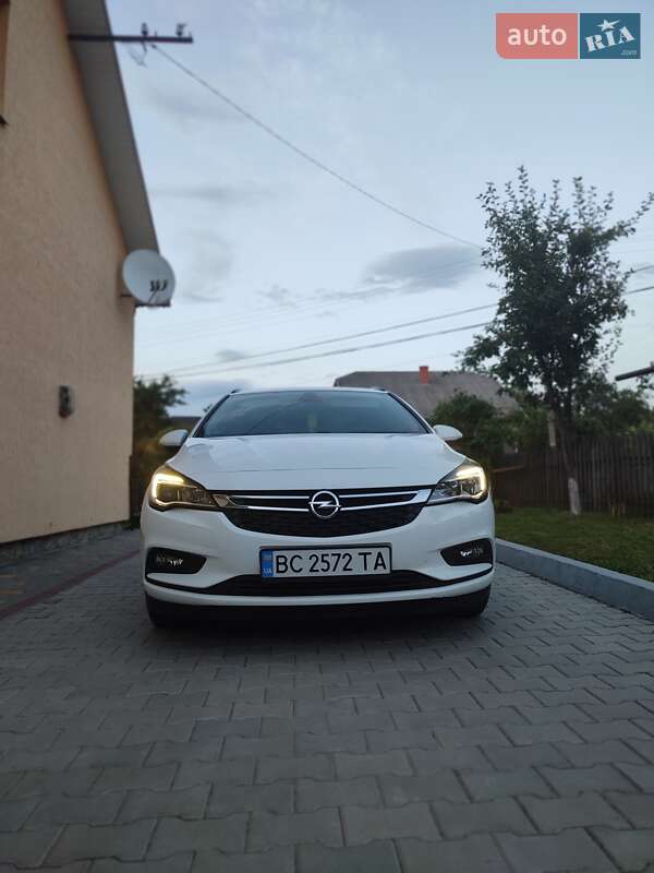 Универсал Opel Astra 2019 в Трускавце
