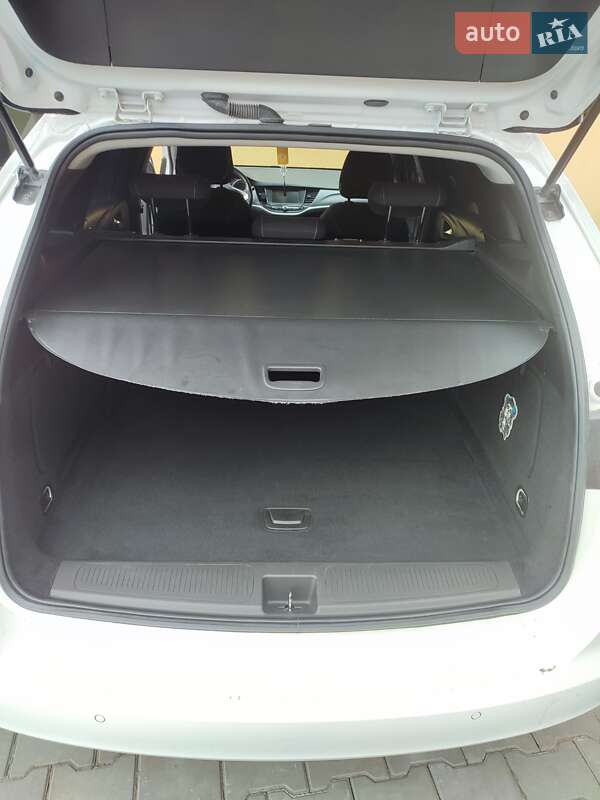 Универсал Opel Astra 2019 в Трускавце