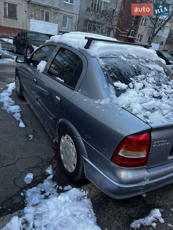 Седан Opel Astra 2008 в Львові