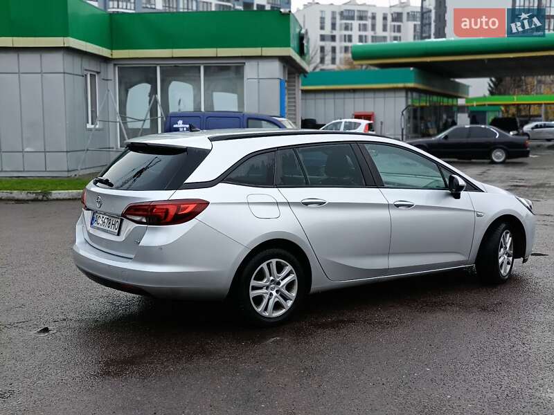 Универсал Opel Astra 2017 в Луцке