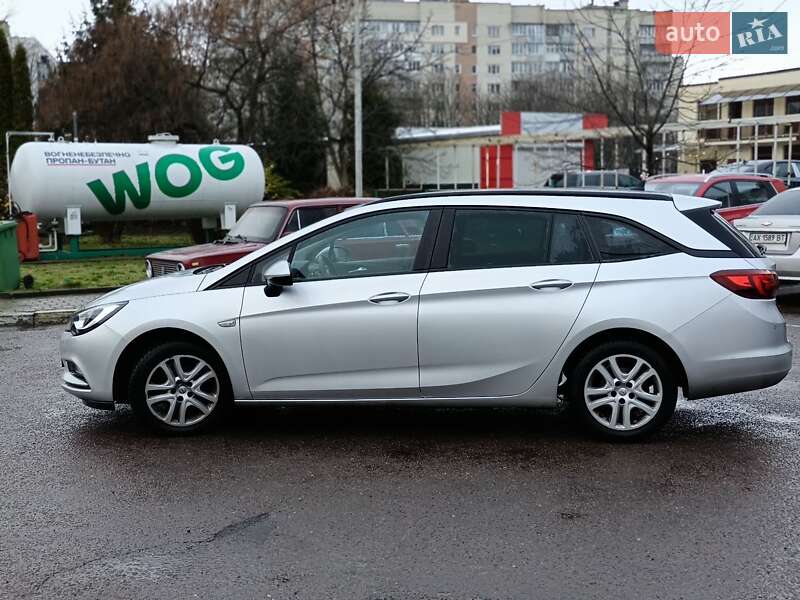 Универсал Opel Astra 2017 в Луцке
