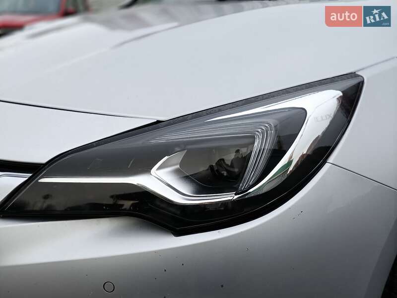 Универсал Opel Astra 2017 в Луцке