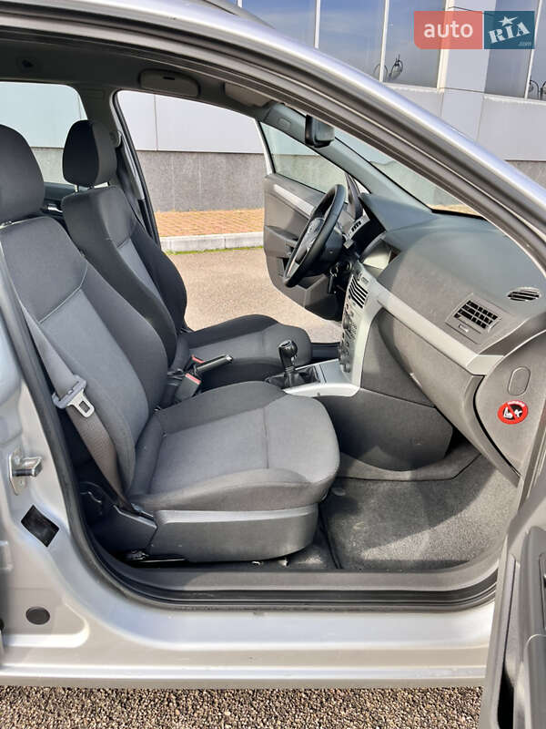 Універсал Opel Astra 2009 в Білій Церкві