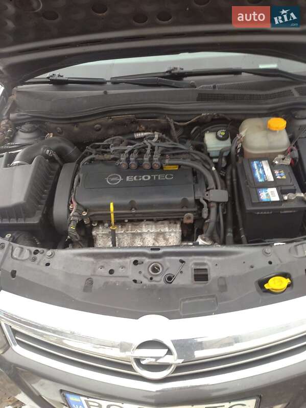 Универсал Opel Astra 2011 в Львове фото 6 Универсал Opel Astra 2011 в Львове