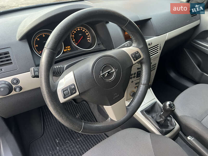 Універсал Opel Astra 2008 в Броварах